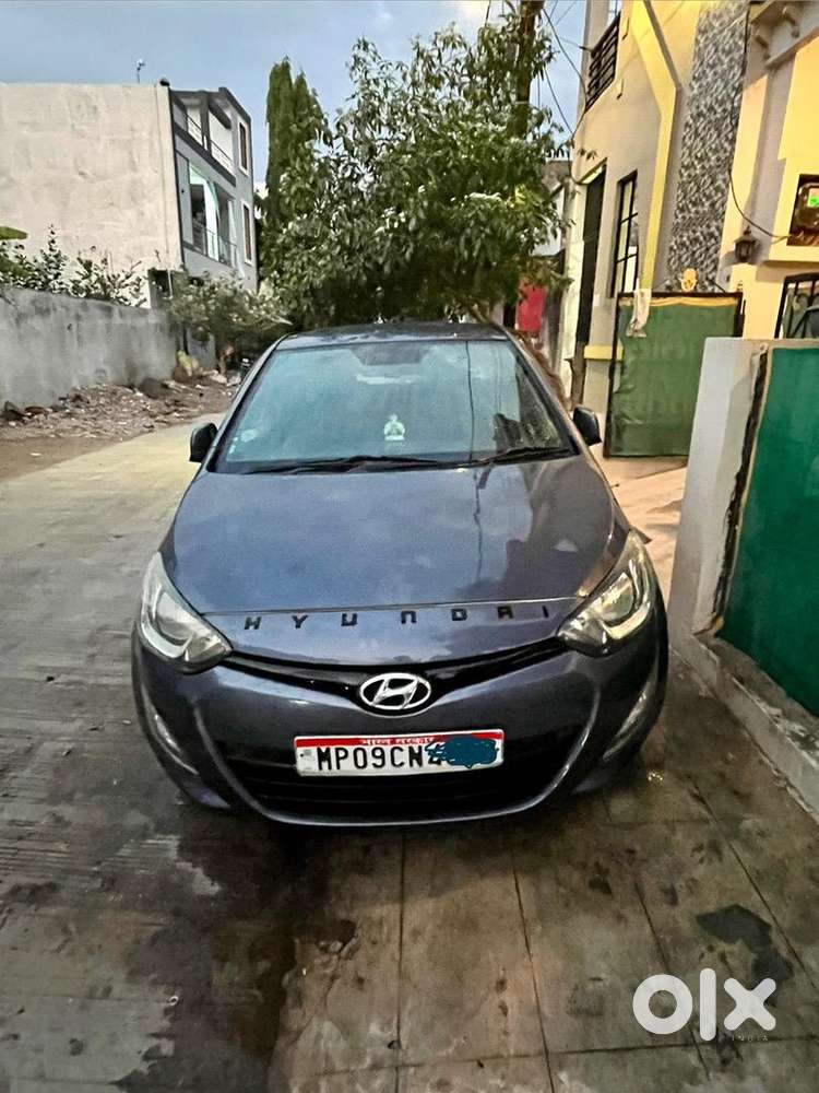 Hyundai 2013 Car Automatic 53300 Km
