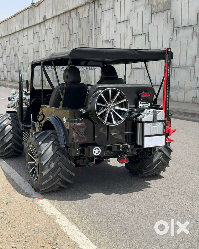 Fully Modified Monster Tyre Jeep