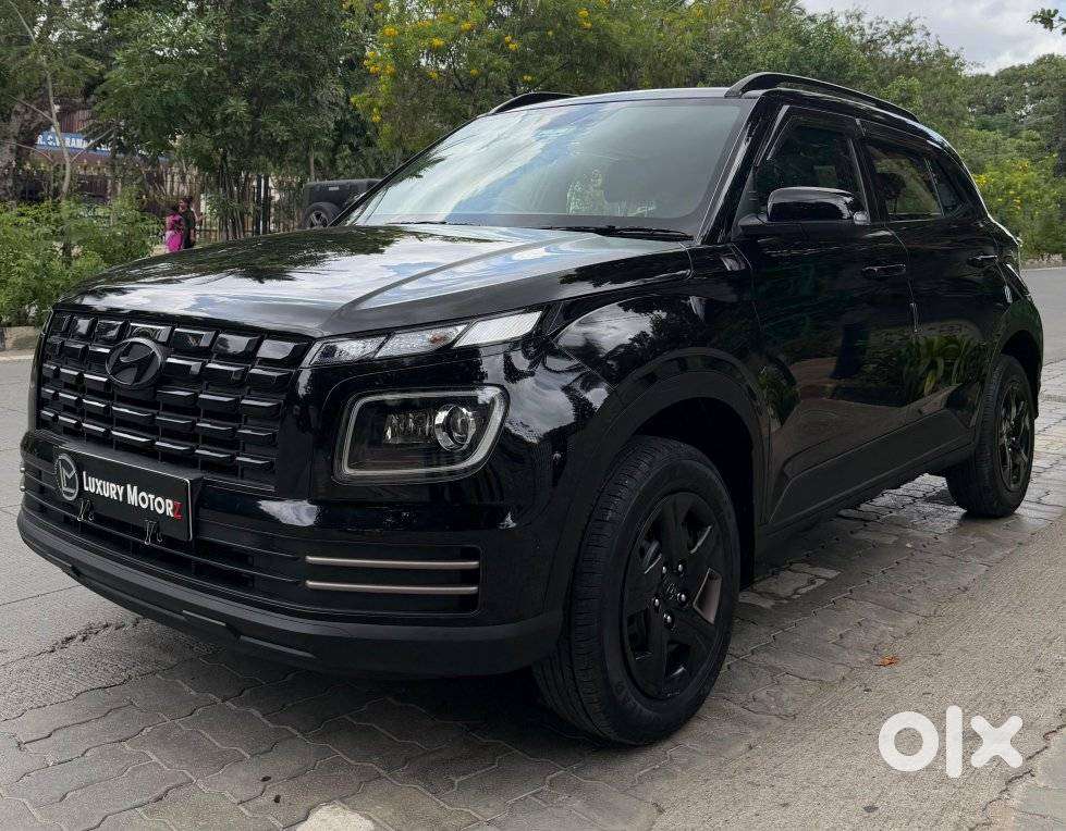 Hyundai Venue Sx Knight Edition Mt, 2024, Petrol