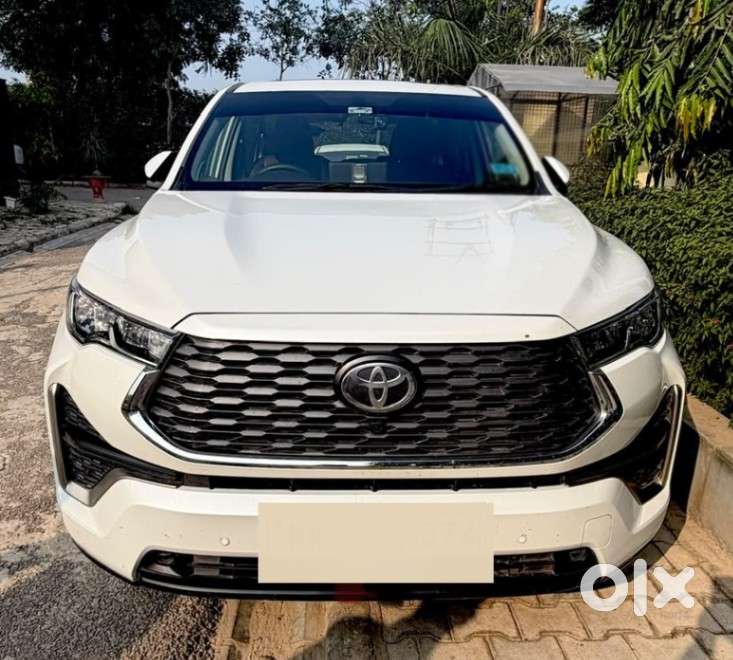 Toyota Innova Hycross 2.0 Zx Hybrid 7 Str, 2026, Petrol