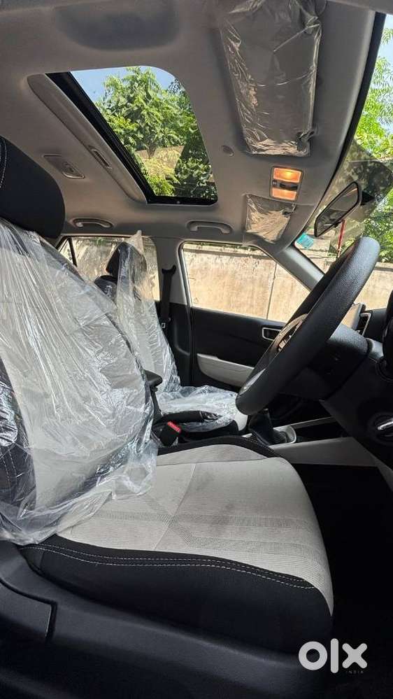 Hyundai Venue, 2025, Petrol