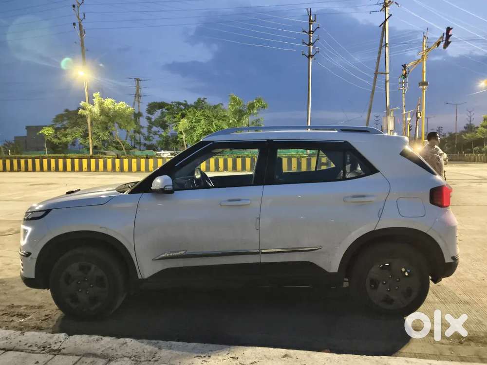 Hyundai New Venue Se Petrol Manual 2025