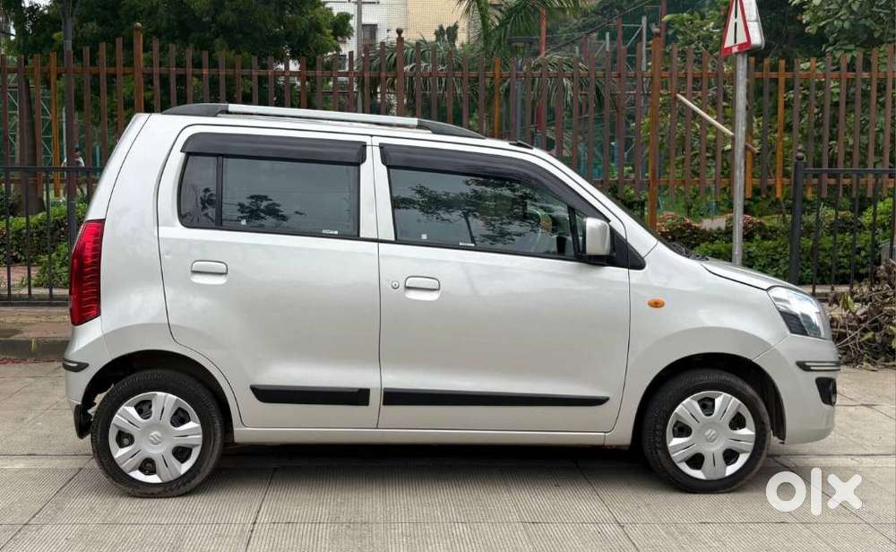 Maruti Suzuki Wagon R 1.0 Vxi (o) Amt, 2016, Petrol