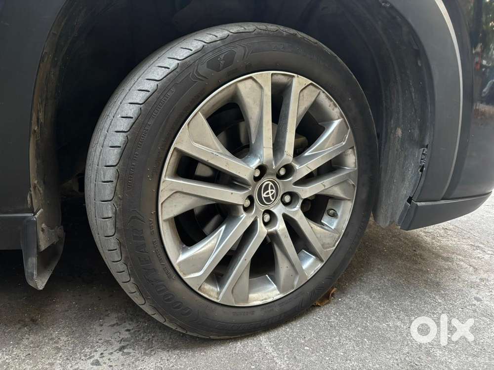 Toyota Innova Hycross 2.0 Zx (o) Hybrid 7 Str, 2023, Petrol