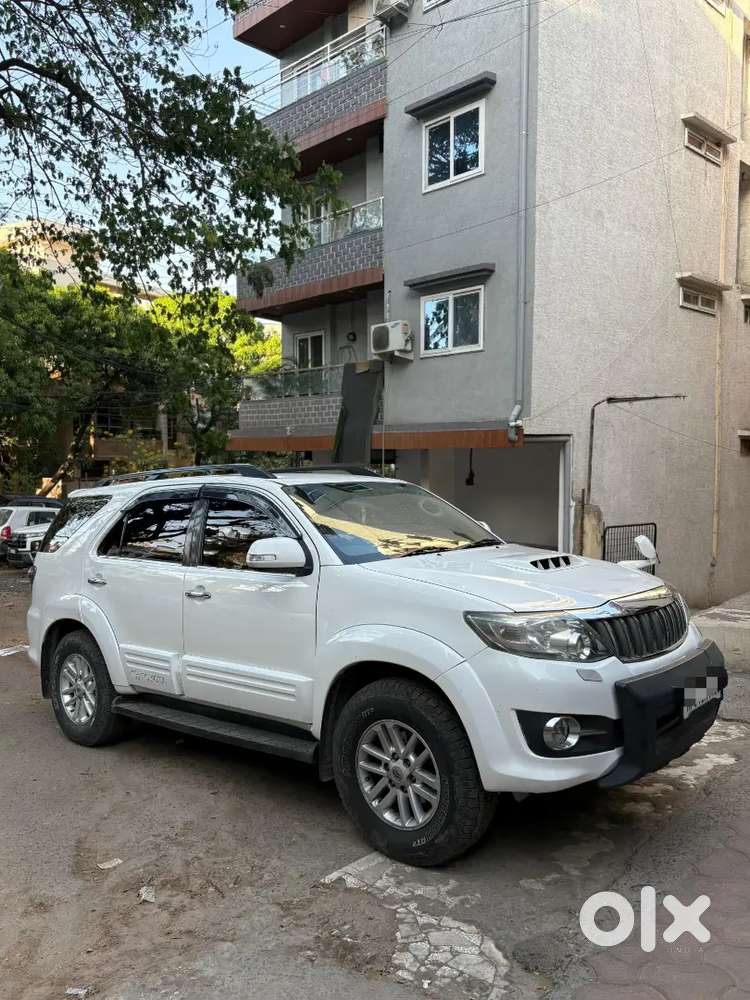 Toyota Fortuner 2014