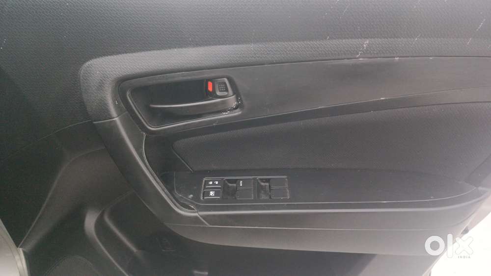 Maruti Suzuki Vitara Brezza 1.5 Vxi At, 2021, Petrol