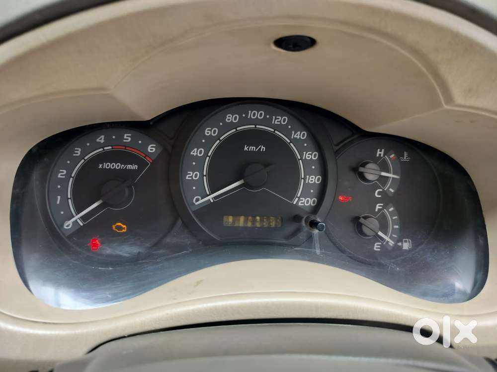 Toyota Innova 2.5 G (diesel) 8 Seater, 2005, Diesel