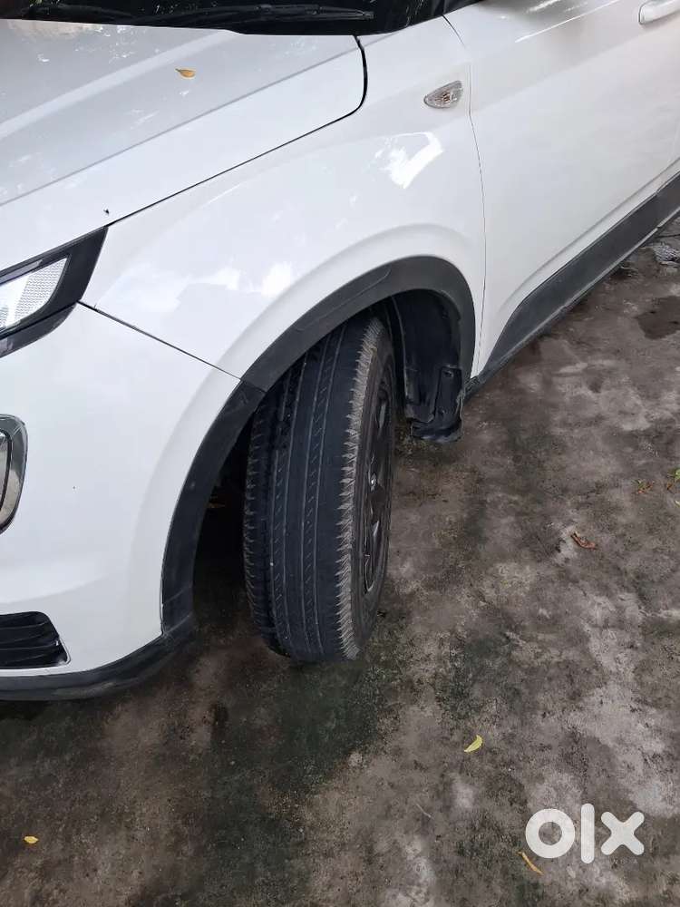 Hyundai Venue Petrol 2024