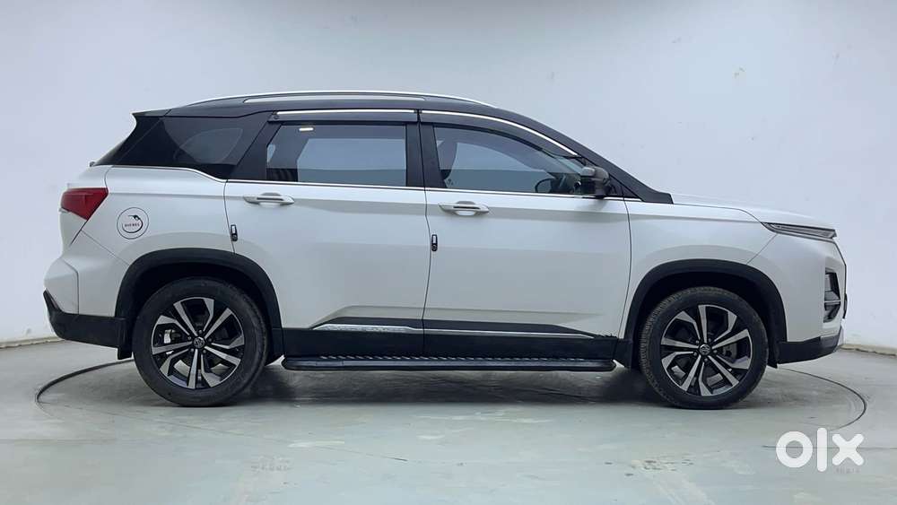 Mg Hector Plus Sharp Pro 2.0 Turbo Diesel 7 Str Dual Tone, 2023, Die..