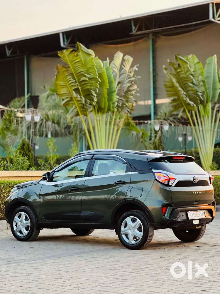 Tata Nexon, 2022, Petrol