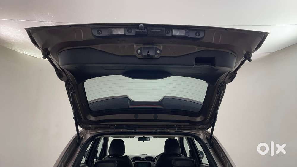 Nissan Magnite 1.0 Xv Premium, 2024, Petrol