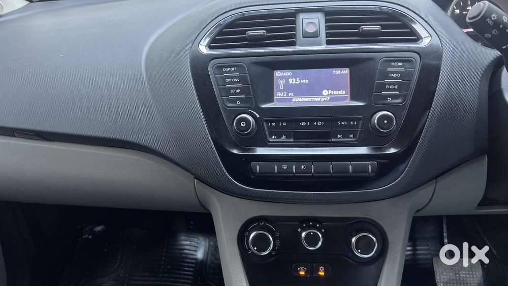 Tata Tiago Xza, 2017, Petrol