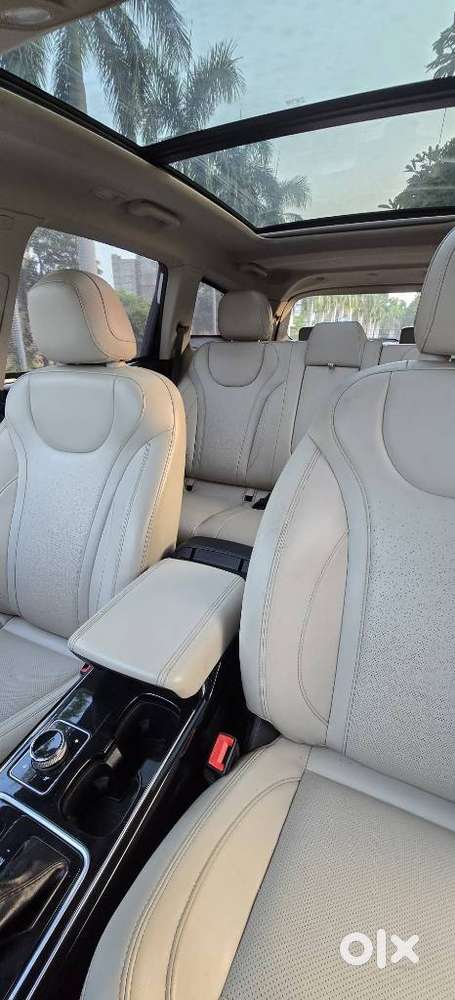 Mahindra Xuv700 2.2 Ax 7 Diesel At Luxury Pack Str, 2023, Diesel