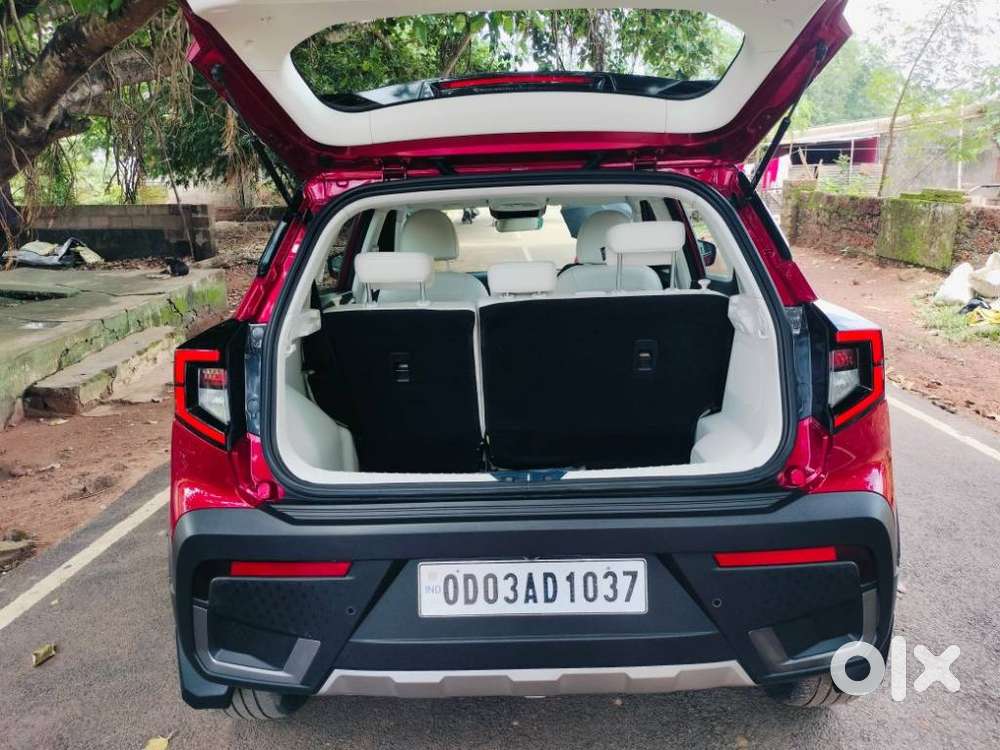 Mahindra Xuv 3xo Ax7l 1.2 Petrol At (pg), 2024, Petrol