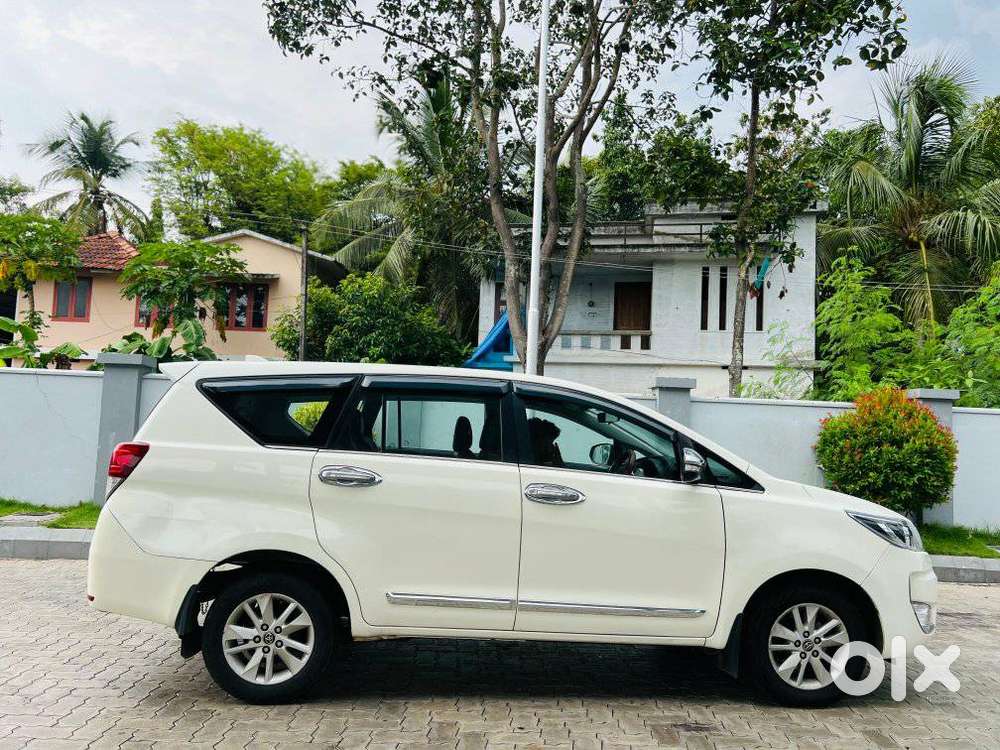 Toyota Innova Crysta 2.4 G Plus Mt, 2017, Diesel