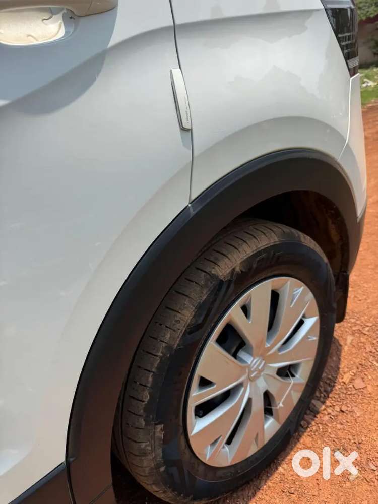 Volkswagen Taigun 2022 Petrol 23500 Km Driven