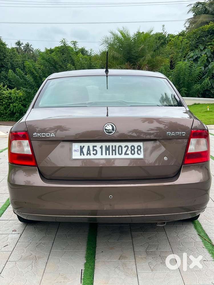 2015 Skoda Rapid Diesel Automatic Year