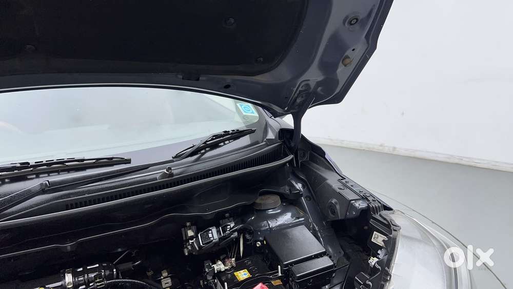 Maruti Suzuki Xl6 1.5 Zeta Mt, 2022, Petrol
