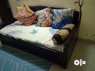 Olx divan deals sofa