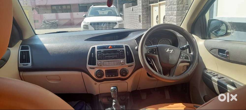 Hyundai I20 Sportz 2012 Diesel Well Maintained