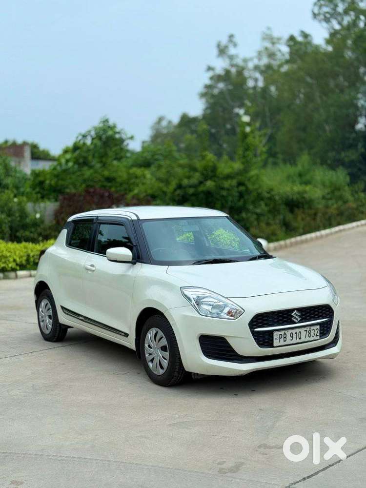 Maruti Suzuki Swift Vxi Optional, 2022, Petrol