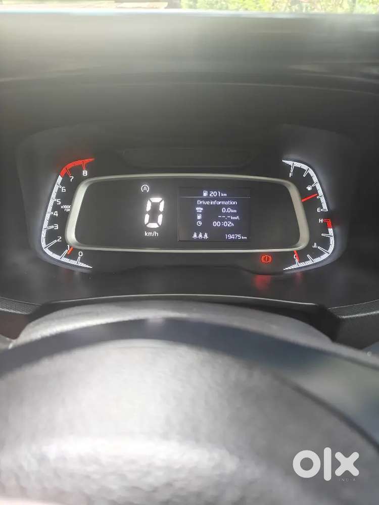 Kia Sonet Petrol 2023