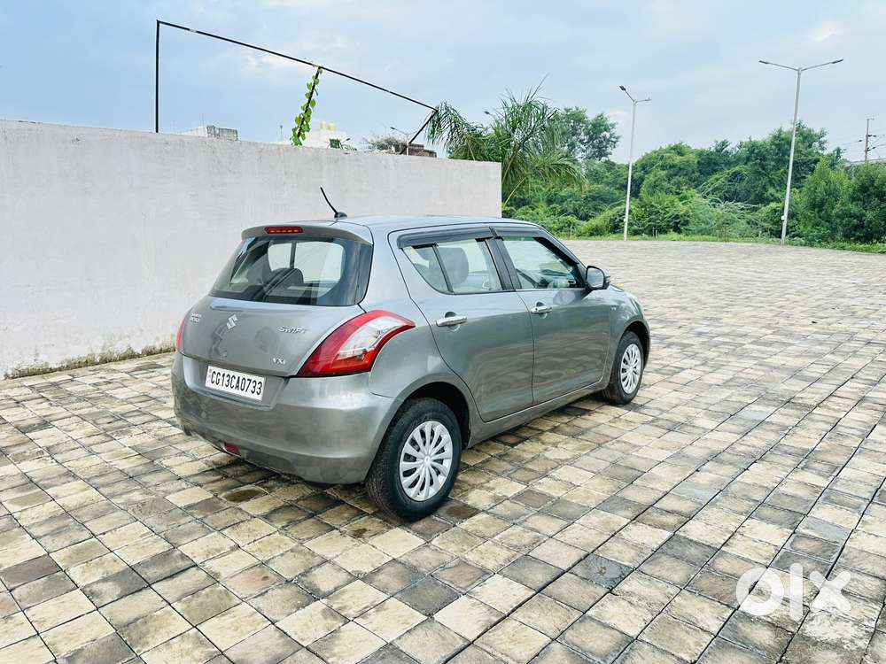 Maruti Suzuki Swift Vxi + Manual, 2012, Petrol