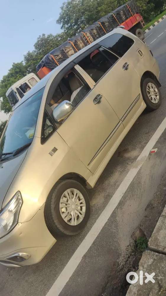 Toyota Innova 2.5 G 2014 Good Condition New Tyre New Clutch Plate Eng.