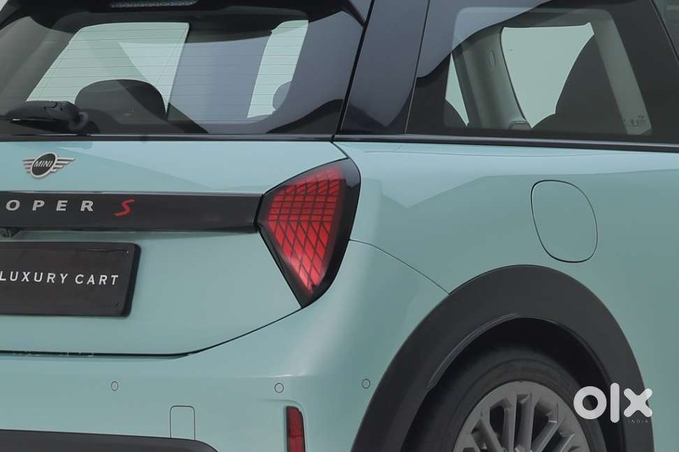 Mini Favoured Pack, 2026, Petrol