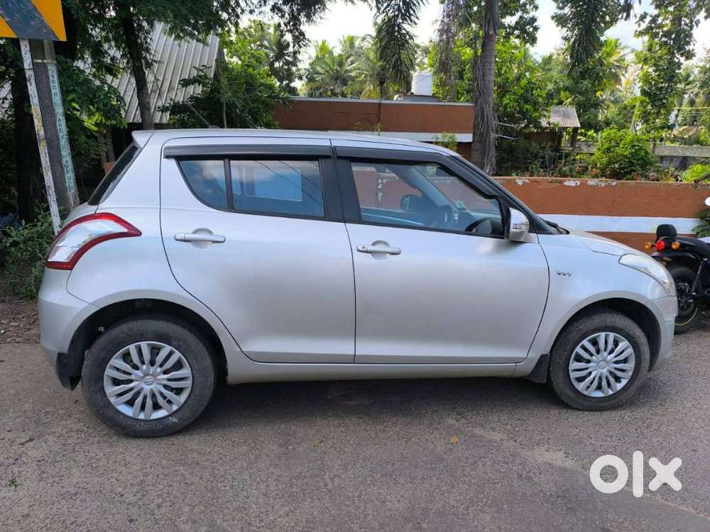 Maruti Suzuki Swift Vxi Bsiv, 2016, Petrol