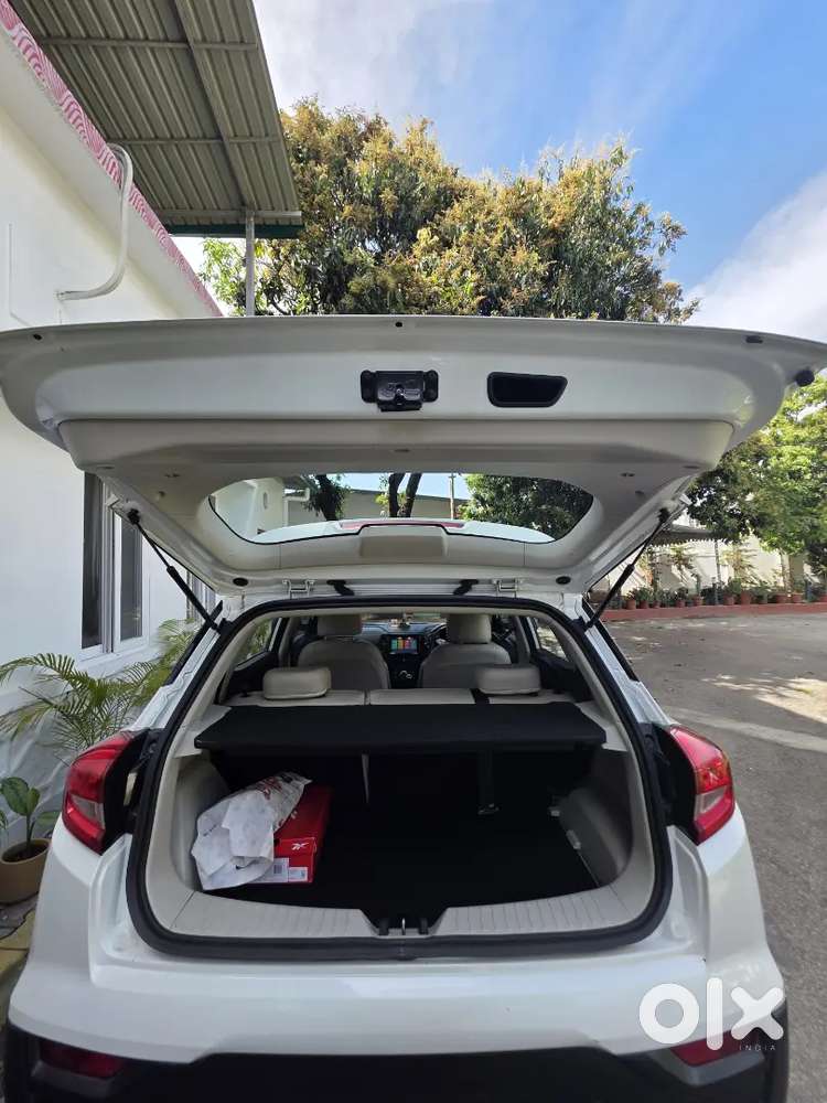 Mahindra Xuv300 W6 2024 Petrol Manual