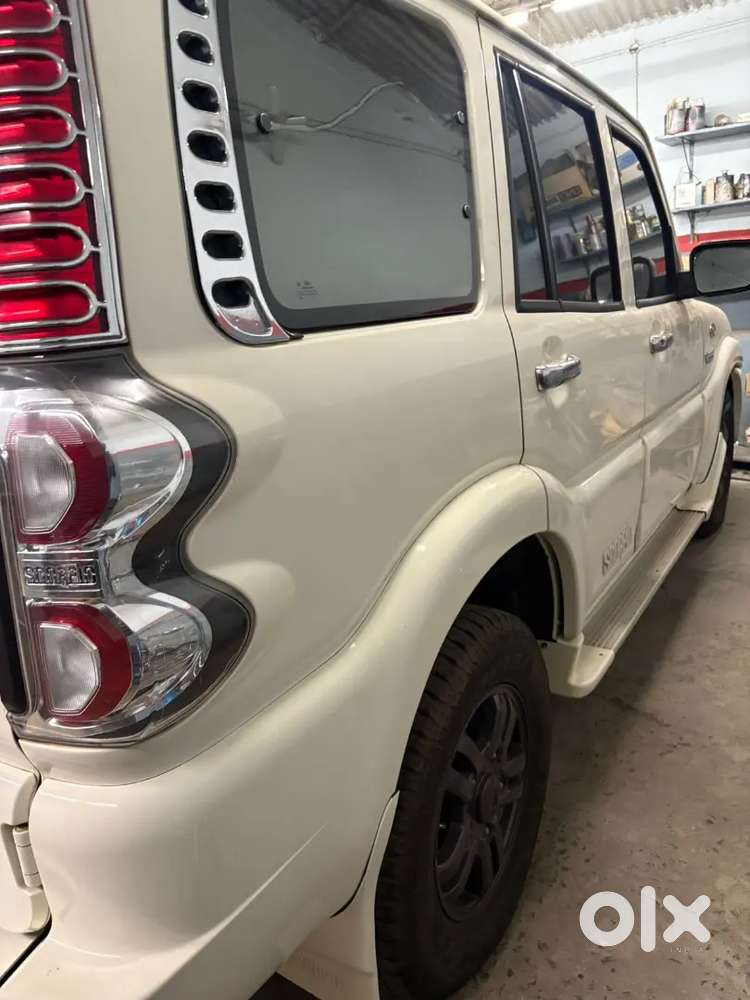 Mahindra Scorpio 2011 Diesel 68000 Km Driven