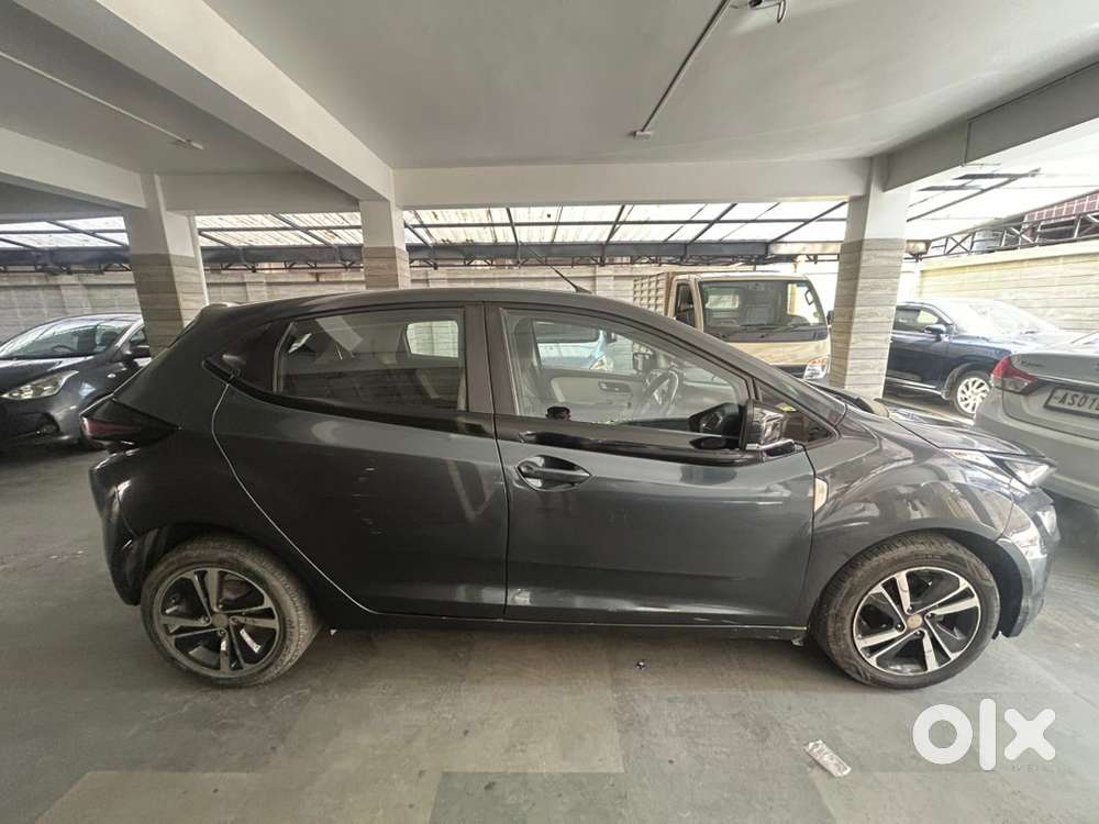 Tata Altroz Petrol 2021