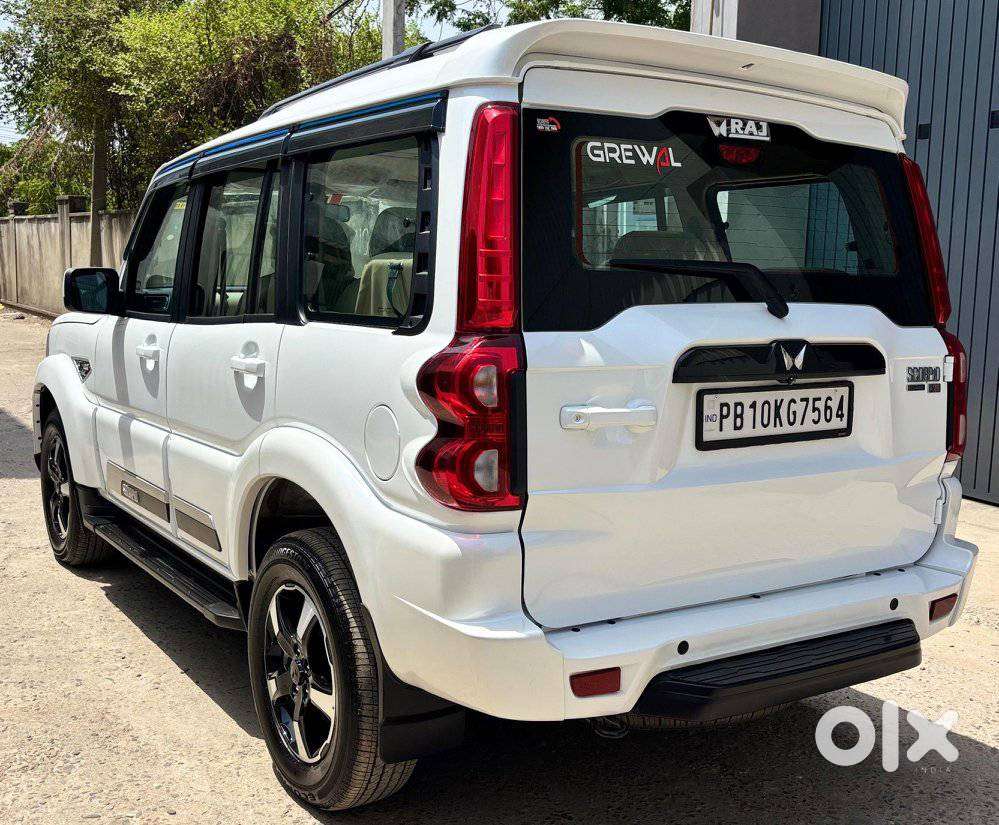 Mahindra Scorpio Classic, 2025, Diesel