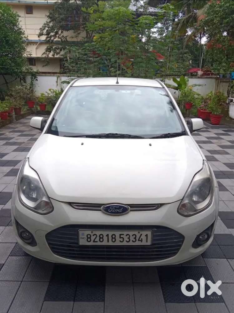 Ford Figo Petrol Zxi 2013