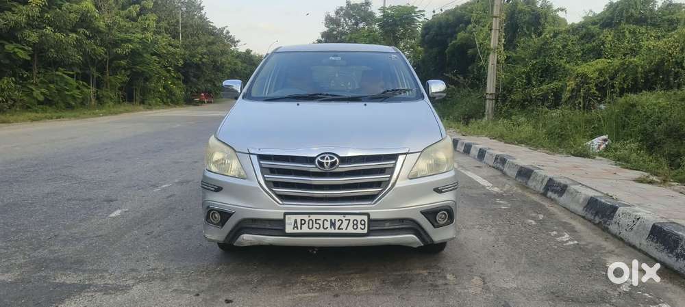 Toyota Innova 2.5 G (diesel) 8 Seater, 2013, Diesel