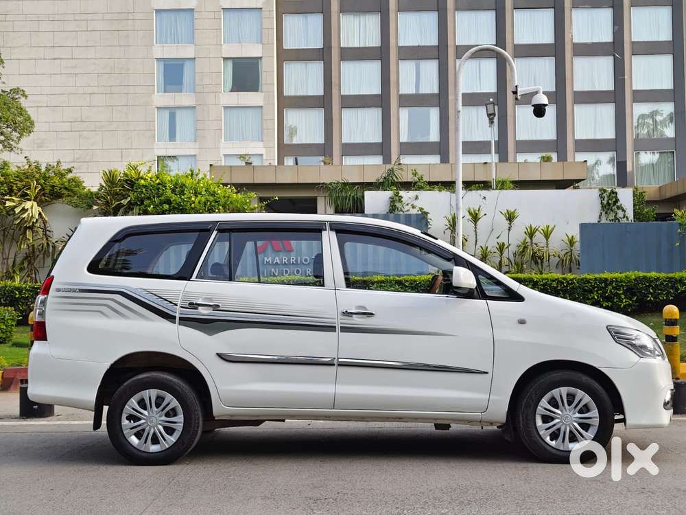 Toyota Innova 2.5 G (diesel) 7 Seater Bs Iv, 2016, Diesel