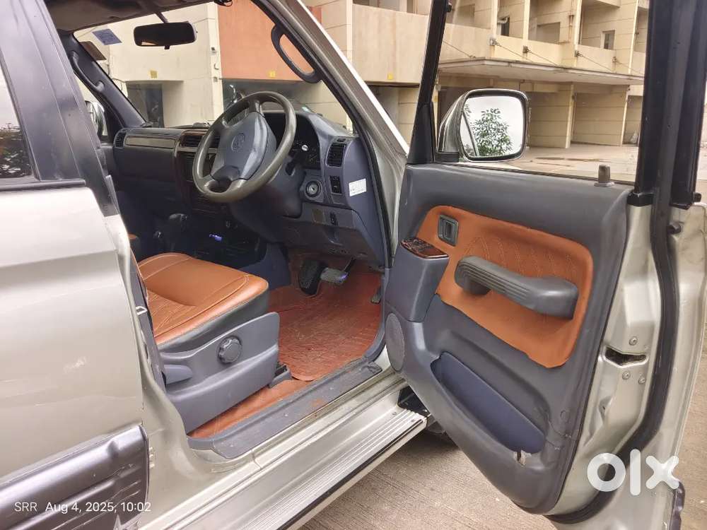 Toyota Land Cruiser Prado 2000 Petrol 85000 Km Driven