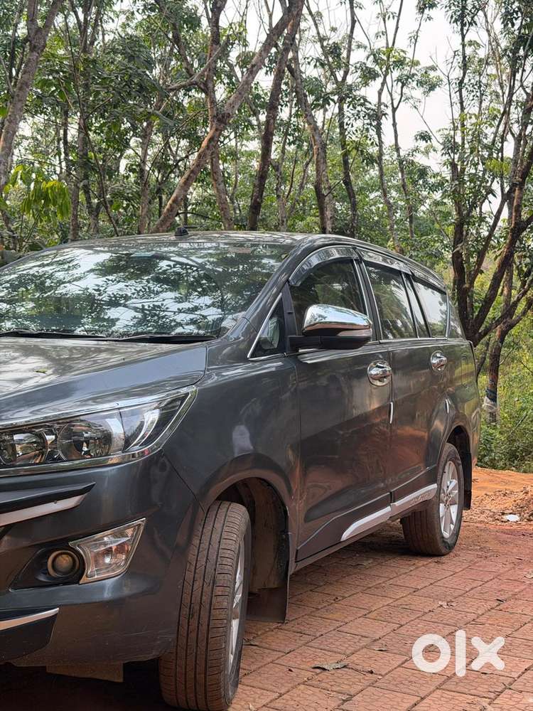 Toyota Innova Crysta 2016