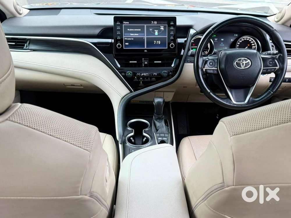 Toyota Camry 2.5 Hybrid, 2022, Petrol