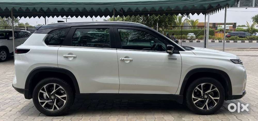 Toyota Urban Cruiser Hyryder 1.5 V Hybrid, 2023, Petrol