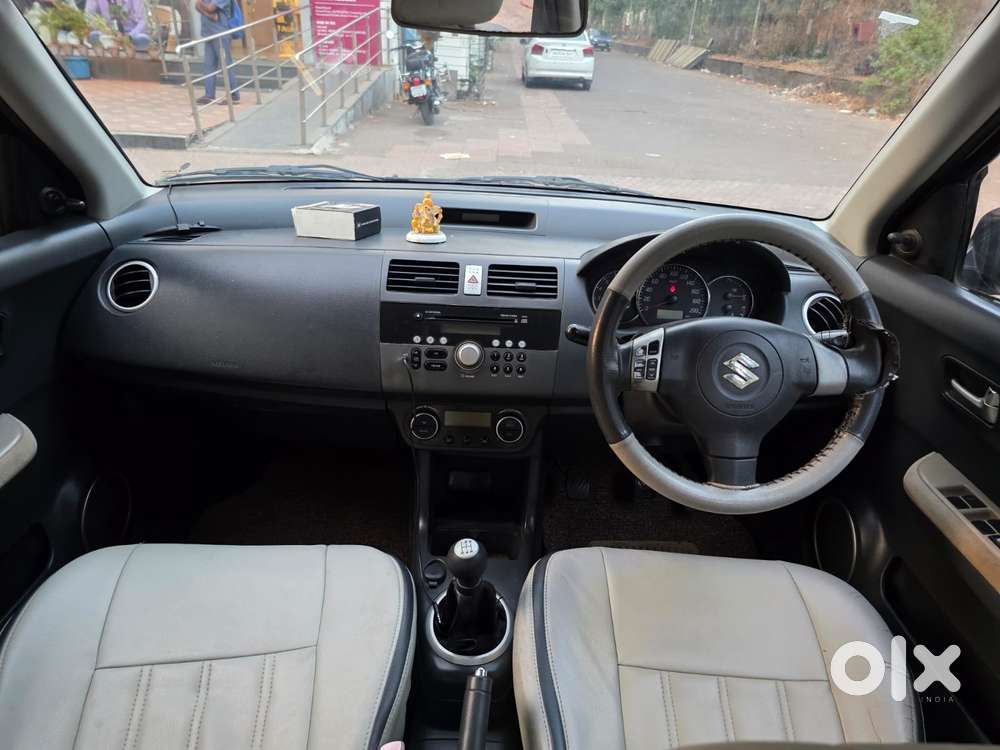 Maruti Suzuki Swift Dzire 1.2 Zxi Bsiv, 2011, Petrol