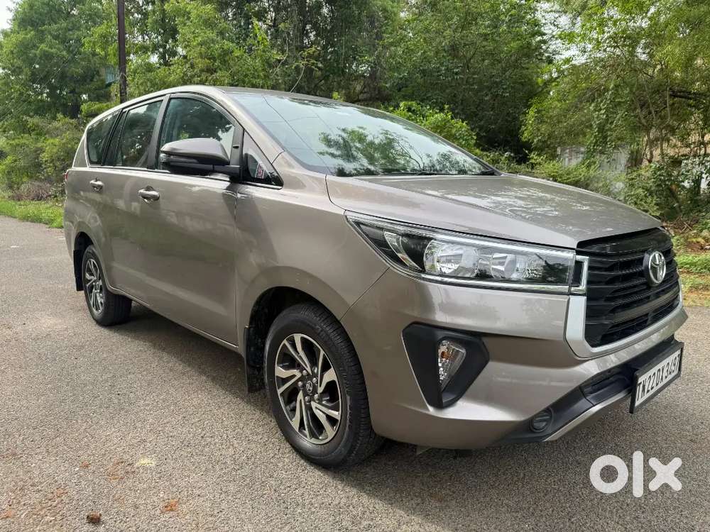 Innova Cyrsta 2.4 G Automatic