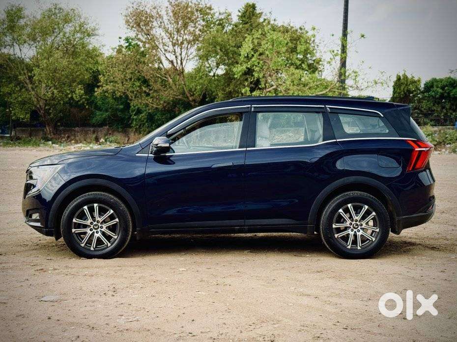 Mahindra Xuv700 2.0 Ax 7 Petrol At Str, 2024, Petrol
