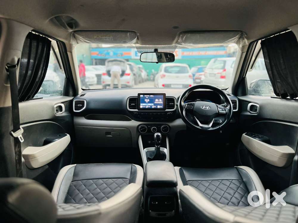 Hyundai Venue, 2023, Petrol