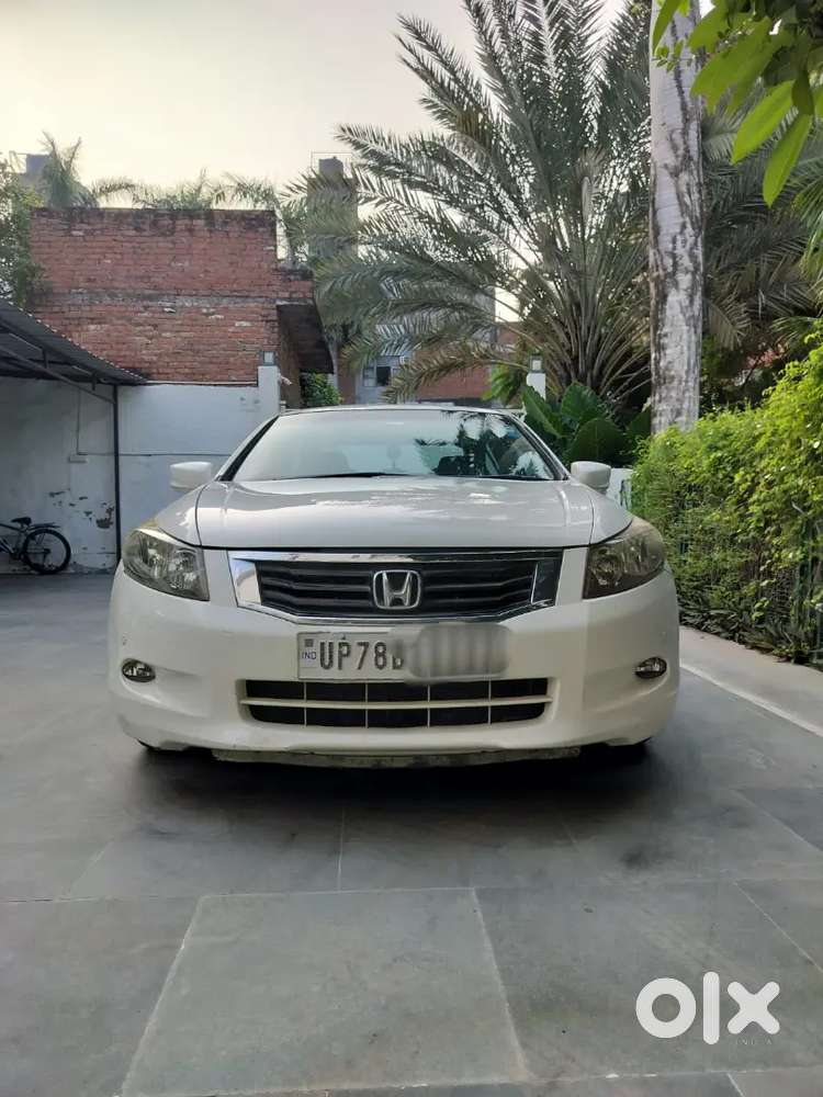 Well-maintained Honda Accord Petrol, Ready To Drive. Clean And Luxurio
