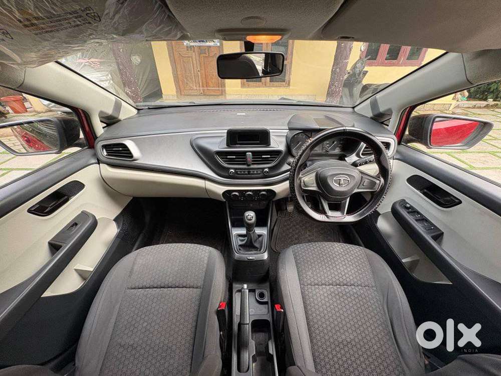 Tata Altroz 1.2 Xm, 2021, Petrol