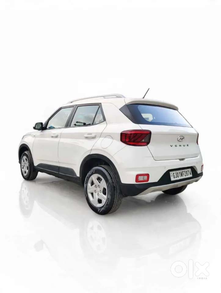 Hyundai Venue S 1.2 Petrol, 2022, Petrol