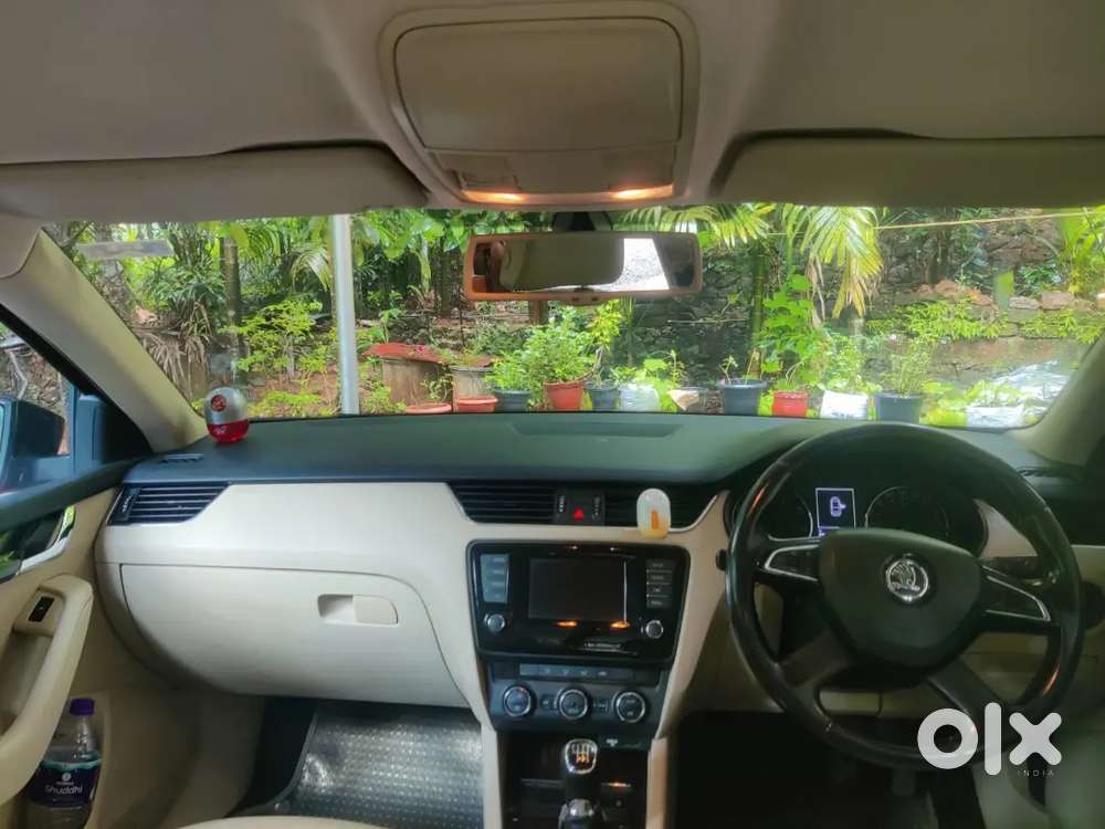 Rare Ckd Model Skoda Octavia 1.4 Tsi Manual Transmission.