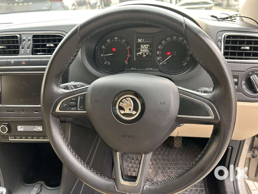 Skoda Rapid 1.6 MPI Style, 2017, Petrol